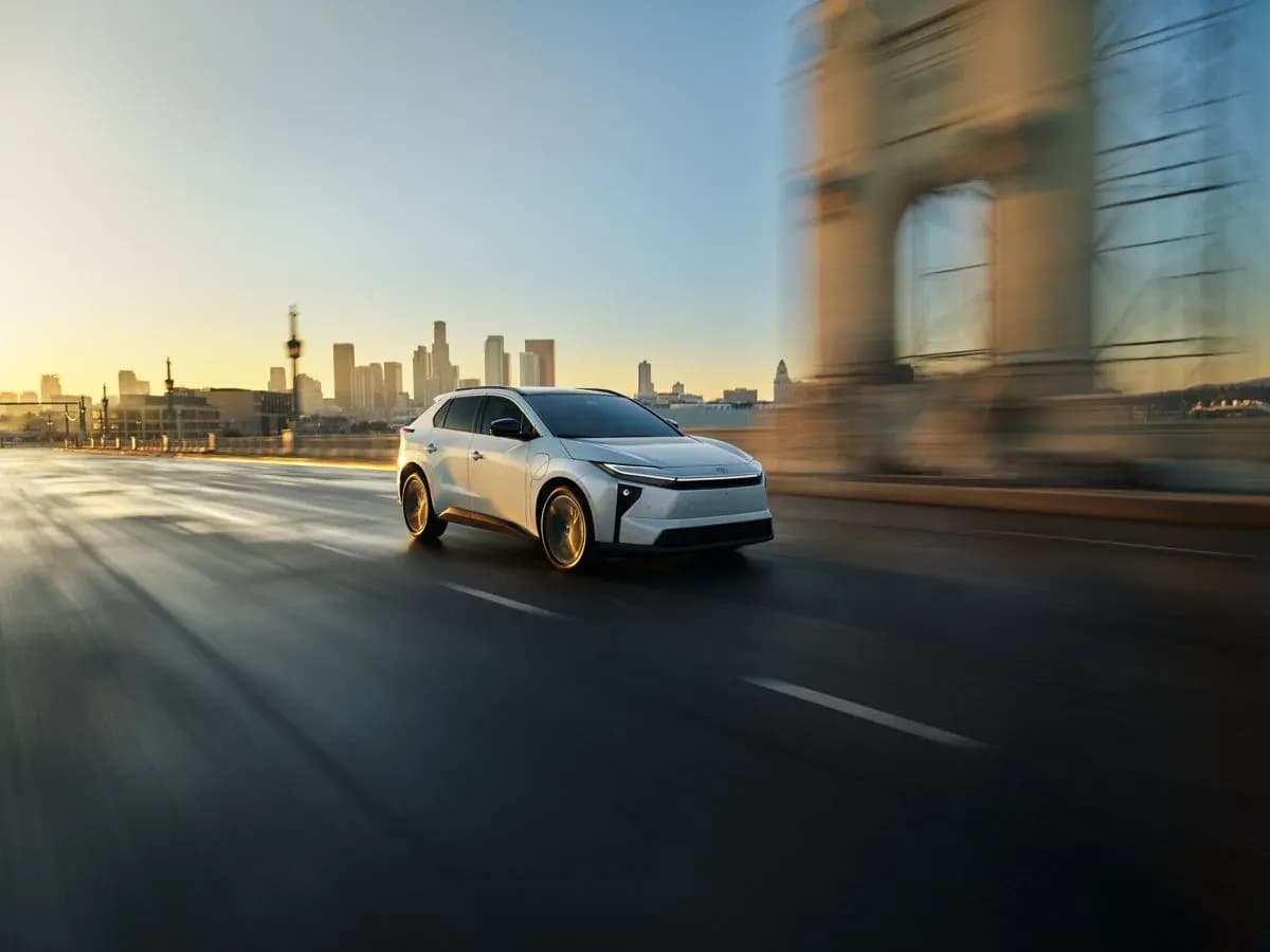 Hilux Gallery Image